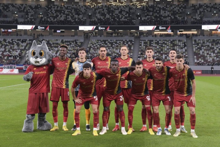 Cherubini's Match-Issued Signed Shirt, Roma-Yokohama Marinos 2022 