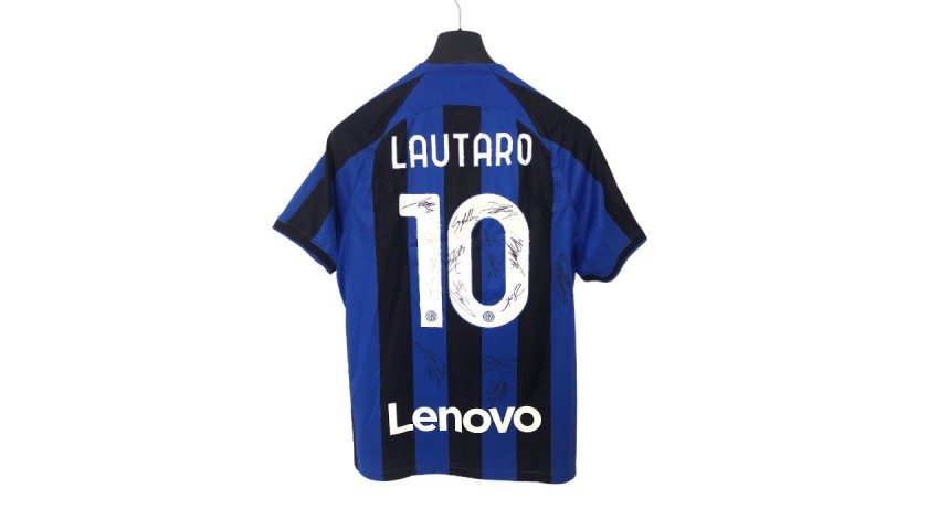 Lautaro Official Inter Shirt, 2022/23 - Signed by the Players