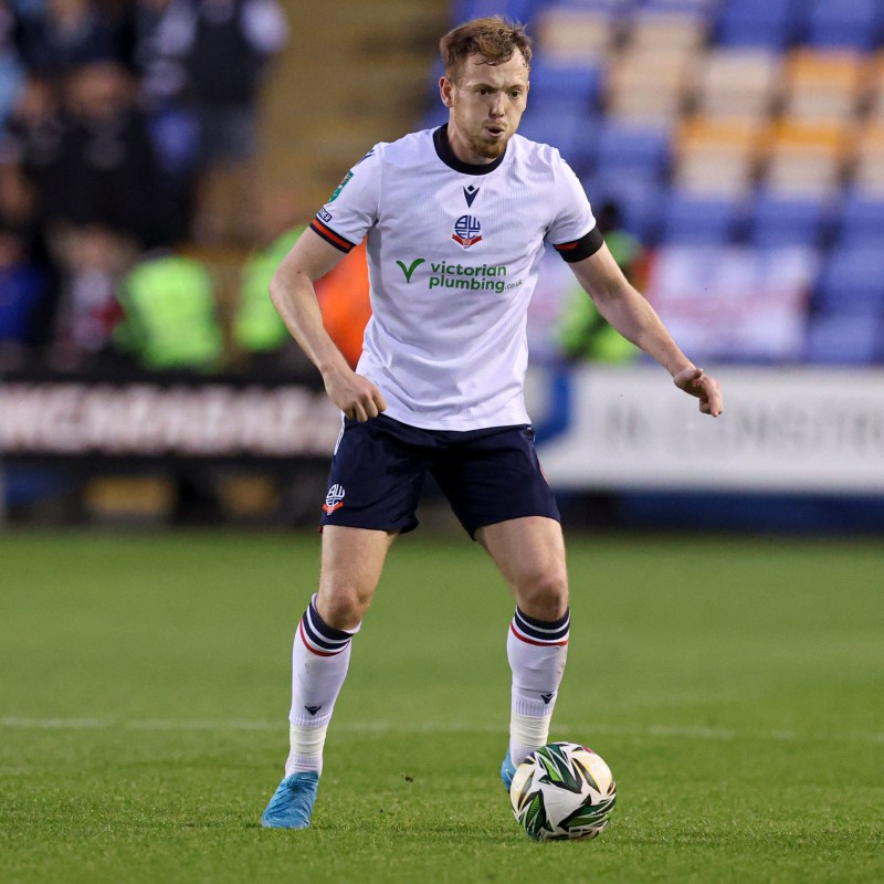 Maglia firmata di George Johnston del Bolton Wanderers indossata durante la partita