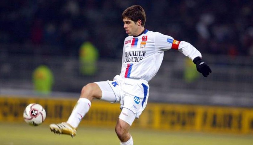  Juninho Official Lyon Shirt, 2004/05