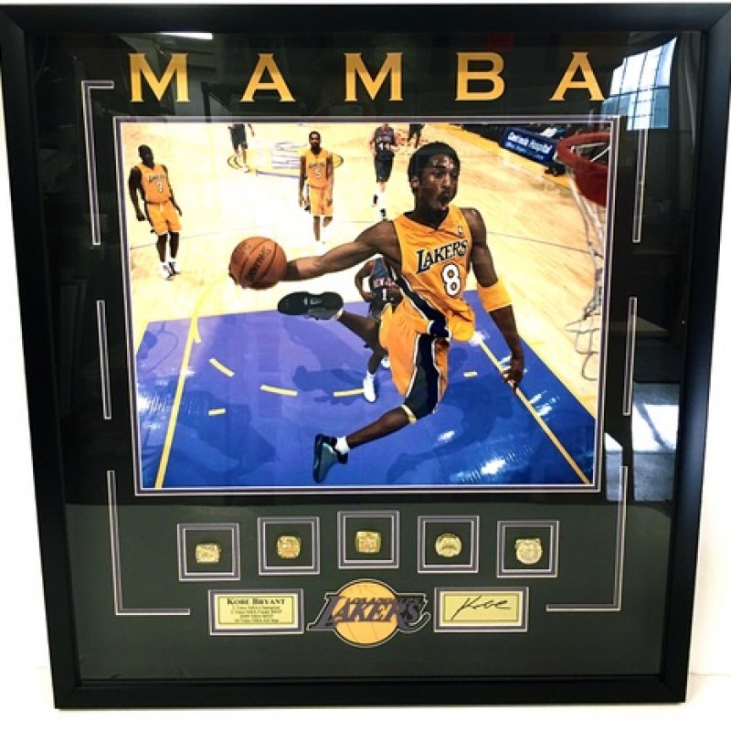 Kobe Bryant Black Mamba Replica NBA Championship Ring Shadowbox