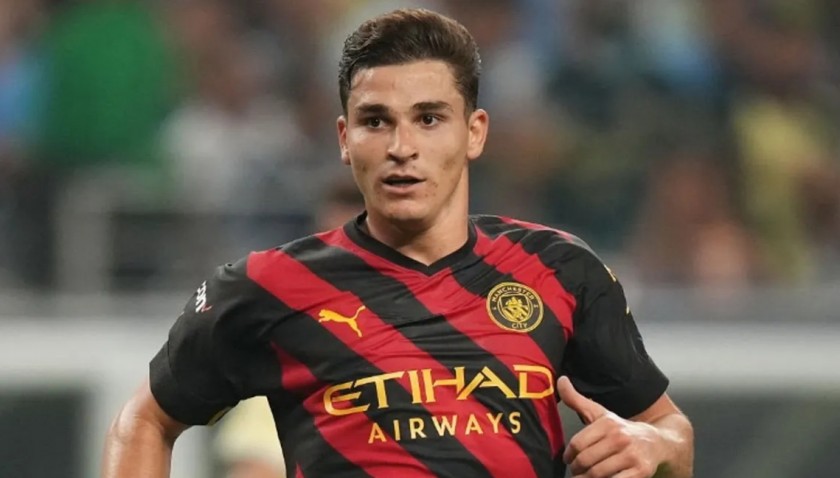 Maglia ATLETICO DE MADRID JULIAN ALVAREZ 19 LA ARANA Edizione Limitata