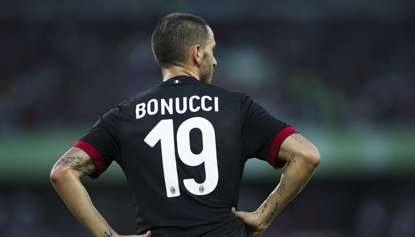 Signed Official Bonucci 2017/18 Shirt