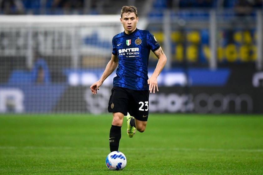 Barella Official Inter Shirt, 2021/22 - Signed by the Players