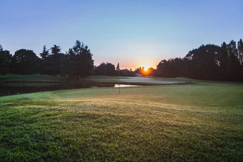 Green Fee feriale per due persone per 18 buche presso il Golf Tolcinasco