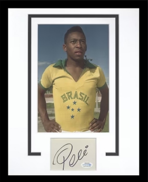 Pelé Signed Photo Display