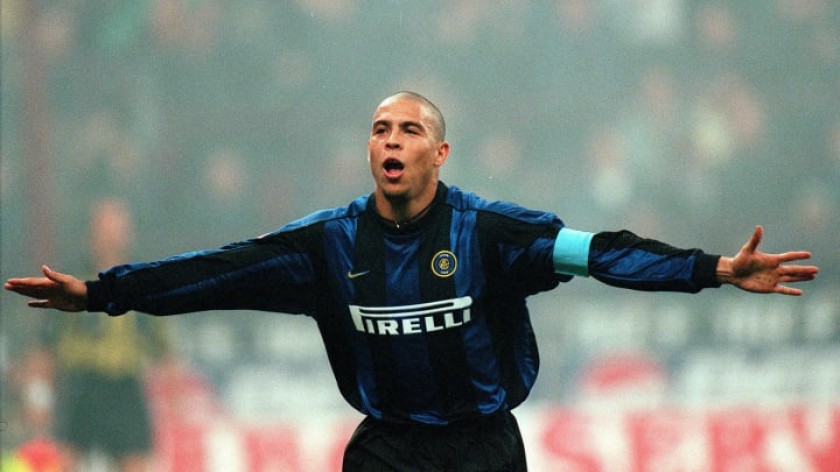 Ronaldo's Official Inter Signed Shirt, 1999/00