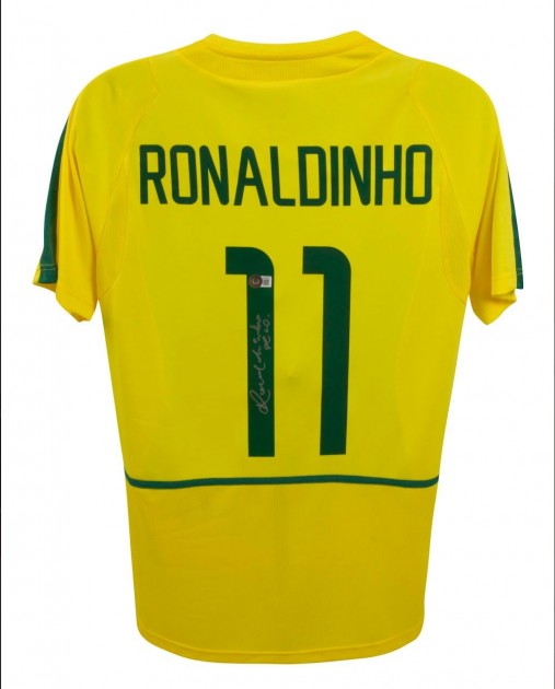 Brazilian football team use shirt numbers to advertise local