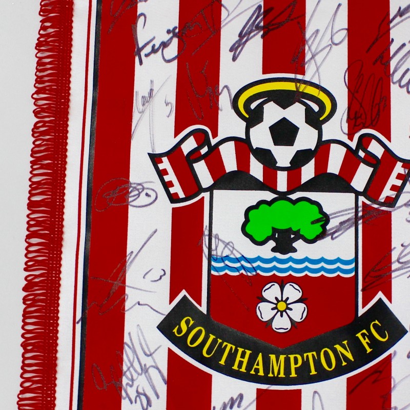 Southampton FC Pennant Signed by 16/17 First Team Squad
