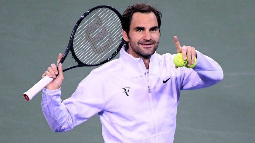 Roger Federer Official Signed T-Shirt
