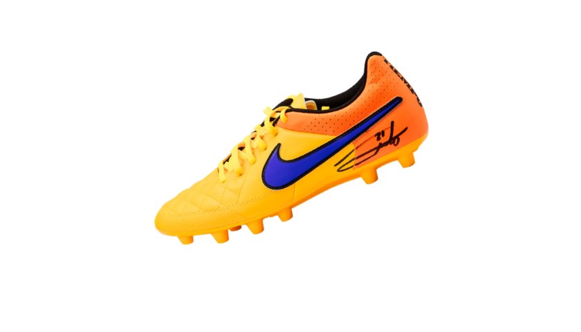 Andrea Pirlo – Signed Orange Nike Boot