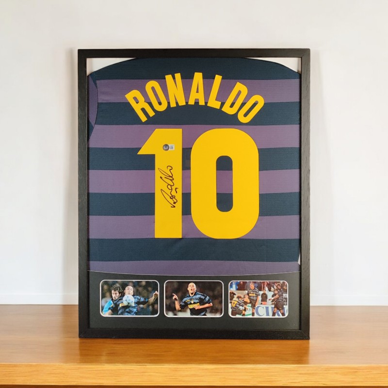 Maglia da trasferta di Ronaldo Nazario - firmata e incorniciata