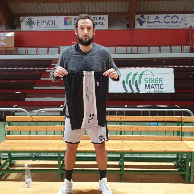 Belinelli's Spurs Worn and Signed Shorts, 2020