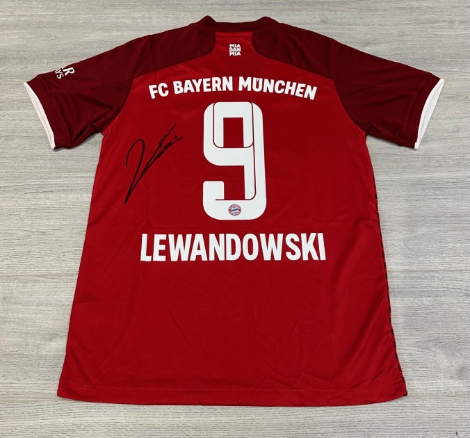 Robert Lewandowski's Bayern Munich 2019 Signed Shirt