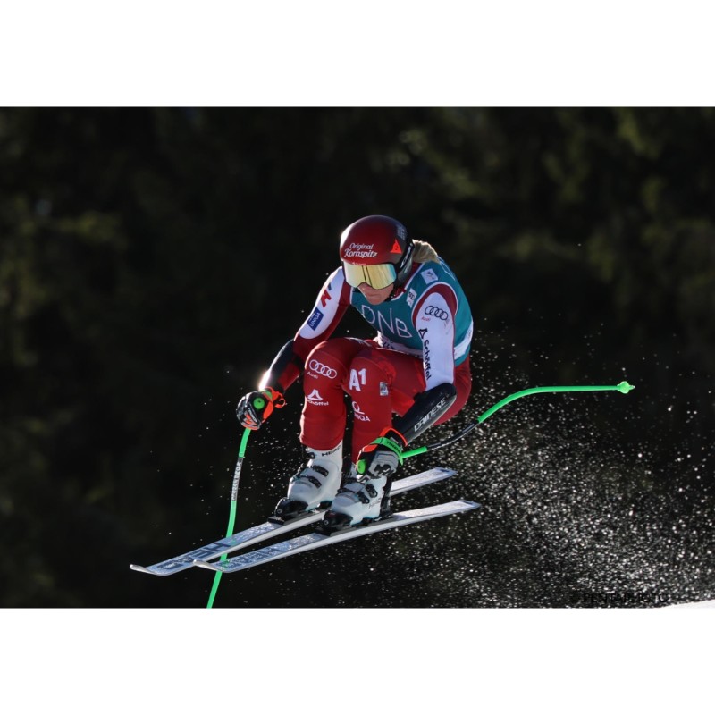 Austrian National Team Vest + Cornelia Huetter's Gloves