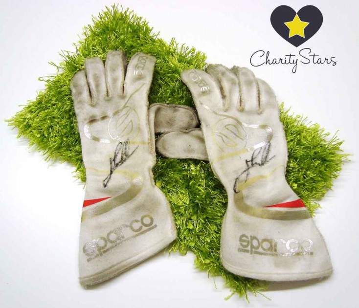 Jarno Trulli signed gloves