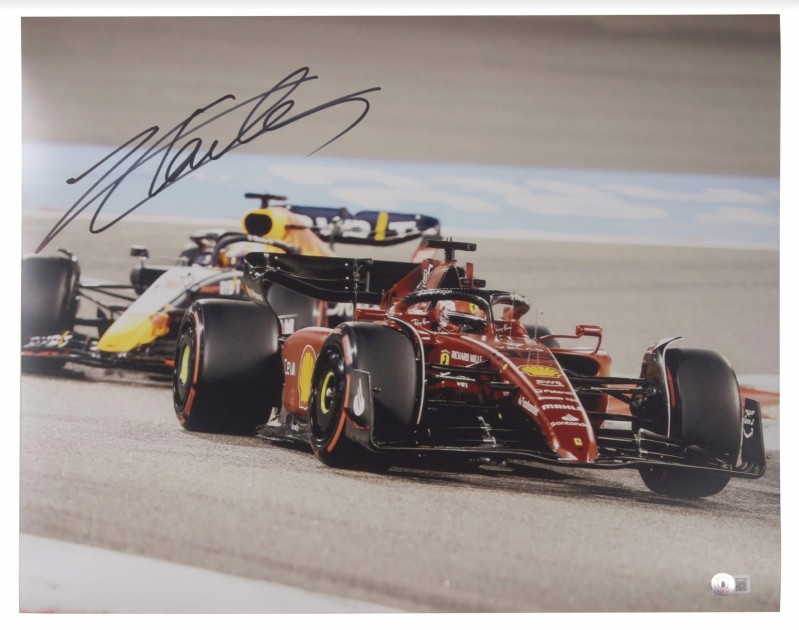 Fotografia gara - Autografata da Charles Leclerc 