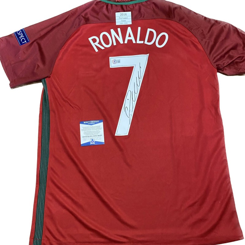 Maglia replica firmata di Cristiano Ronaldo per i Mondiali di calcio 2015