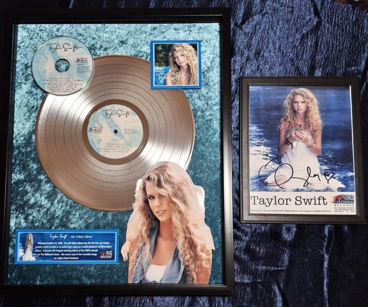 Taylor Swift's Debut Album Award