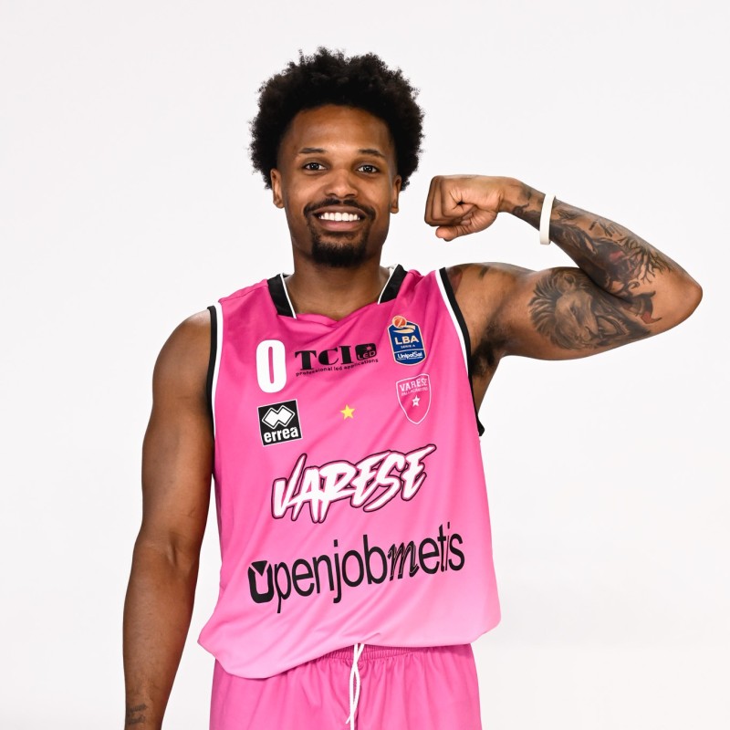 Shahid Pallacanestro Varese vs Derthona Basket 2023 kit - worn and autographed