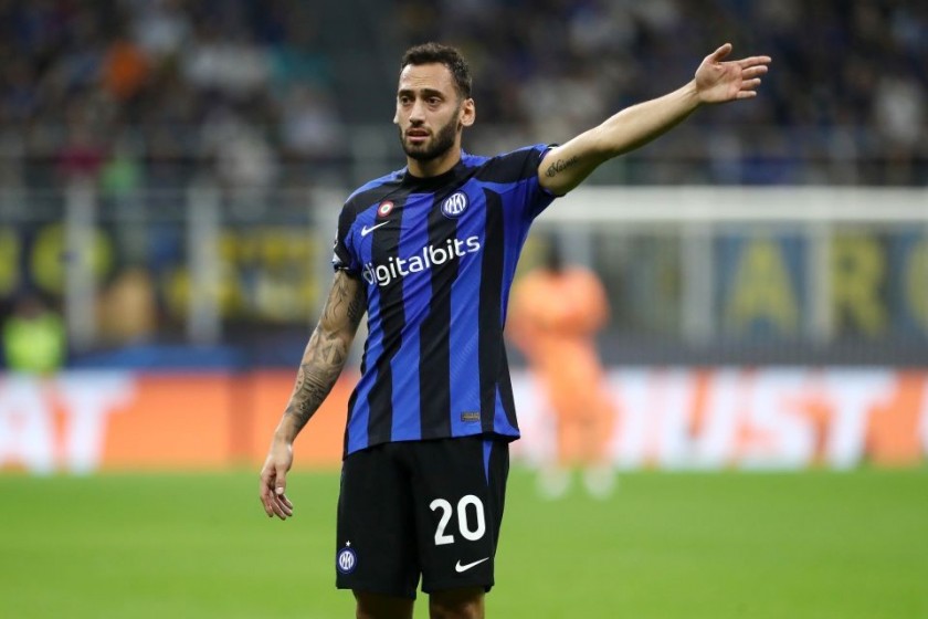 Çalhanoğlu's Inter Shirt, 2023-2024, Signed with personalized Dedication -  CharityStars