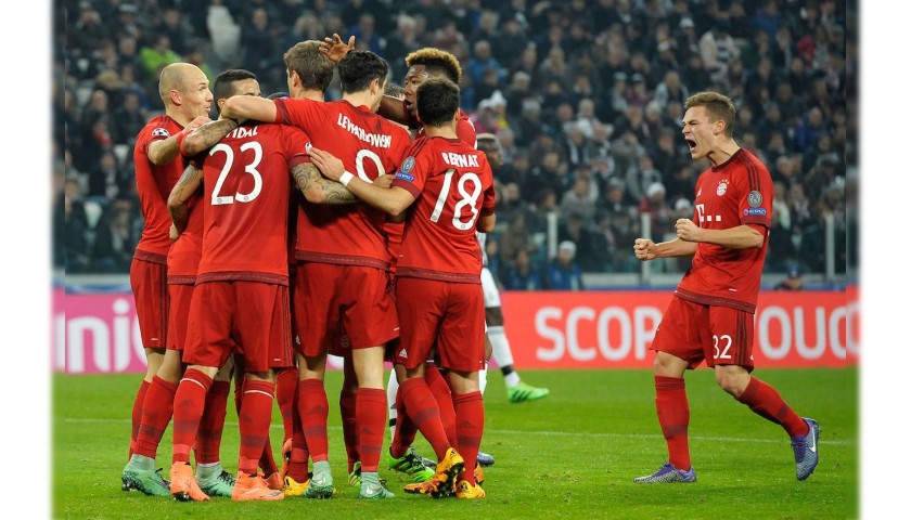 Bayern Munich Official Signed Shirt, 2015/16