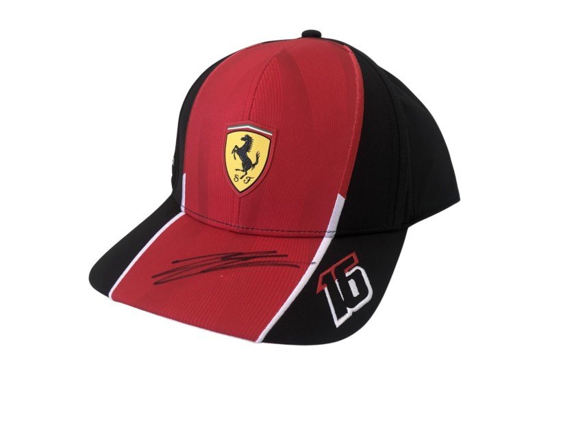 Cappellino ufficiale Leclerc Scuderia Ferrari, 2024 - Autografato da Leclerc