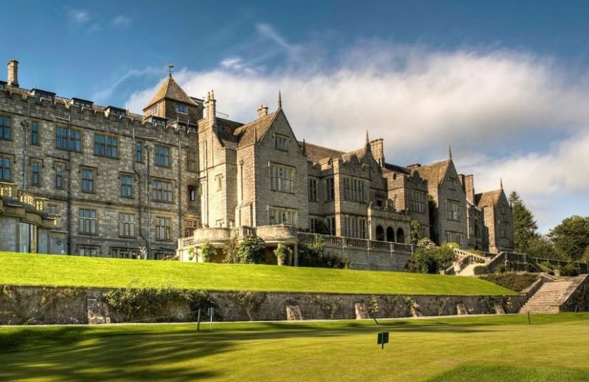 Soggiorno termale di lusso di una notte nel Parco Nazionale di Dartmoor con cena e trattamento per due persone presso l'hotel 5* Bovey Castle