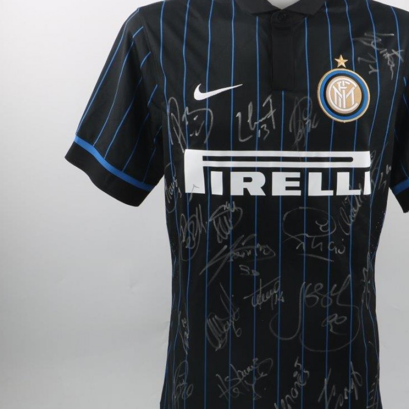 Official Inter season 2014/2015 shirt - signed by the players
