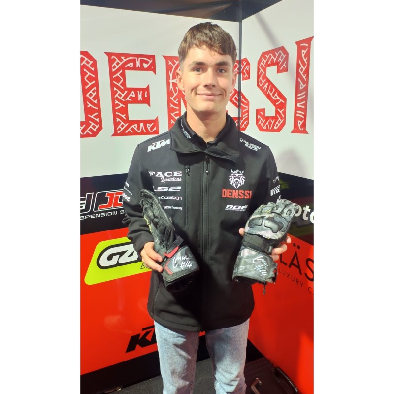 Gloves – Signed by Cormac Buchanan