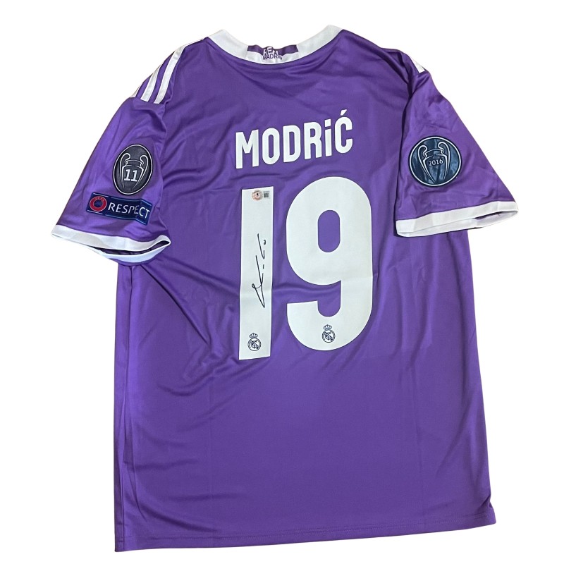 Luka Modric Real Madrid 2016/17 Signed Replica Away Shirt