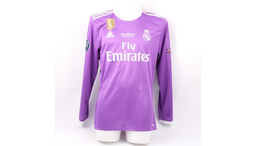 Signed Cristiano Ronaldo 2016/2017 Home Jersey - CharityStars