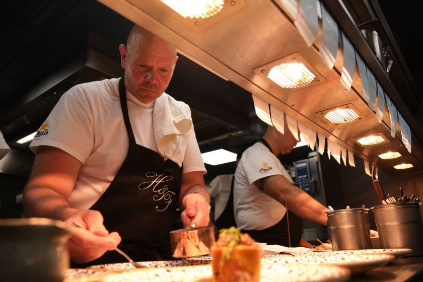 Esperienza esclusiva di cena per due persone dallo chef Tom Kerridge