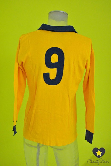 Shirt belonged to the man who made football history… Paolo Rossi!