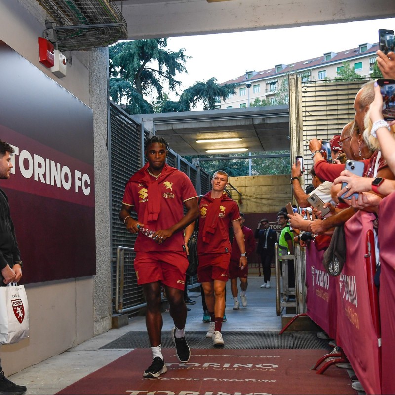 Enjoy the Torino vs Fiorentina Match from the Granata Stand + Walkabout