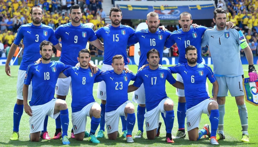 Authentic Italy Shirt, 2016 - Signed by the Players