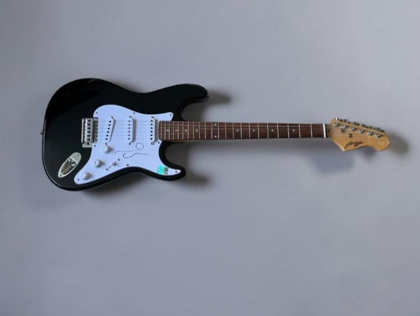Noel Gallagher of Oasis Signed Stratocaster Style Electric Guitar