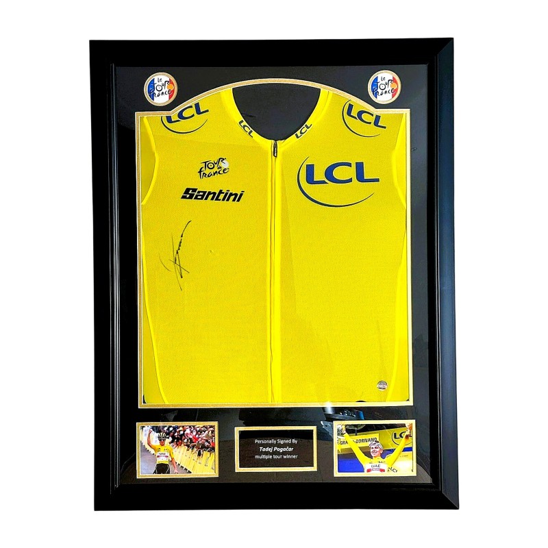 Maglia Tadej Pogacar del Tour de France 2025, autografata e incorniciata.