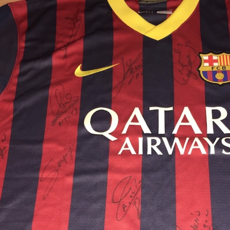 JERSEY FC BARCELONA signed by 21 of the first team players