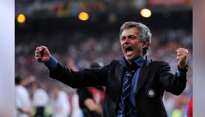 Mourinho's Signed Inter Training Suit, 2009/10 
