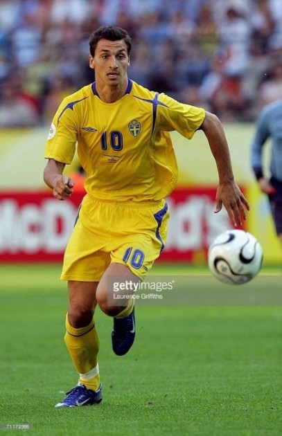 Ibrahimović's Official Sweden Signed Shirt, 2003