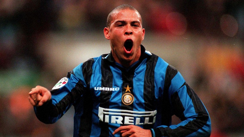 Ronaldo's Official Inter Signed Shirt, 1997/98