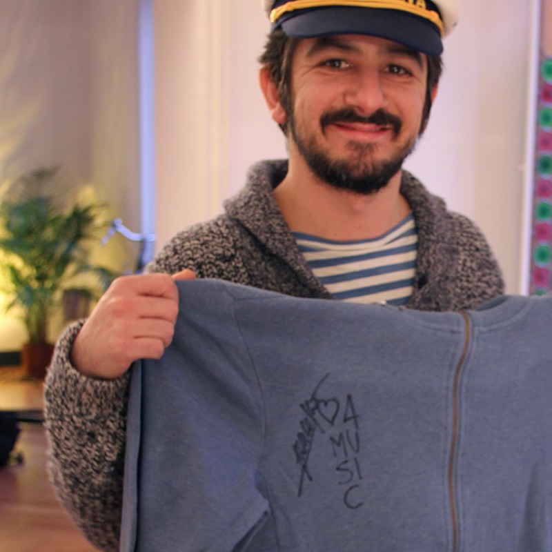Francesco Mandelli signed sweatshirt - SUN68 & Love for Music