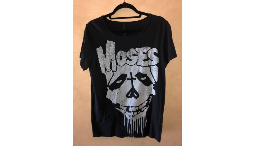 Avril's 'Moses' T-shirt 