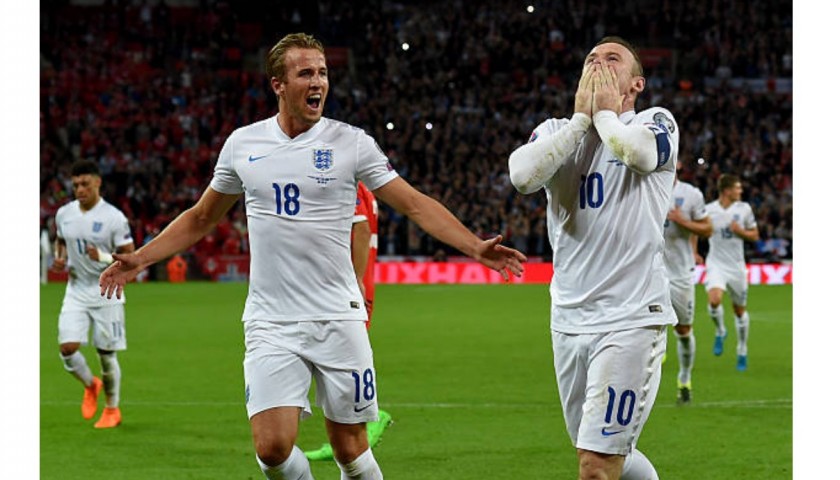 Kane Official England Signed Shirt, 2015