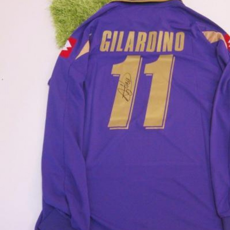 Gilardino Fiorentina shirt,  2010/2011 season - signed