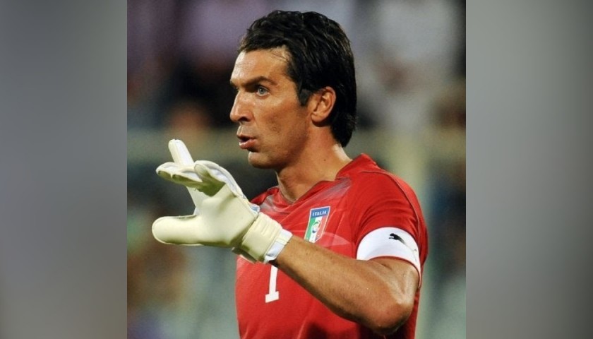 Buffon's Italy Signed Match Shirt, 2007/08
