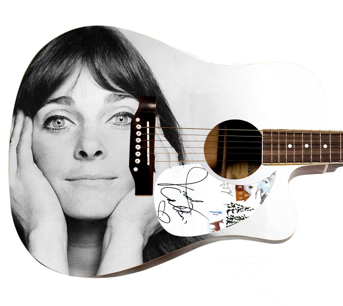 Chitarra acustica con grafica personalizzata firmata Judy Collins