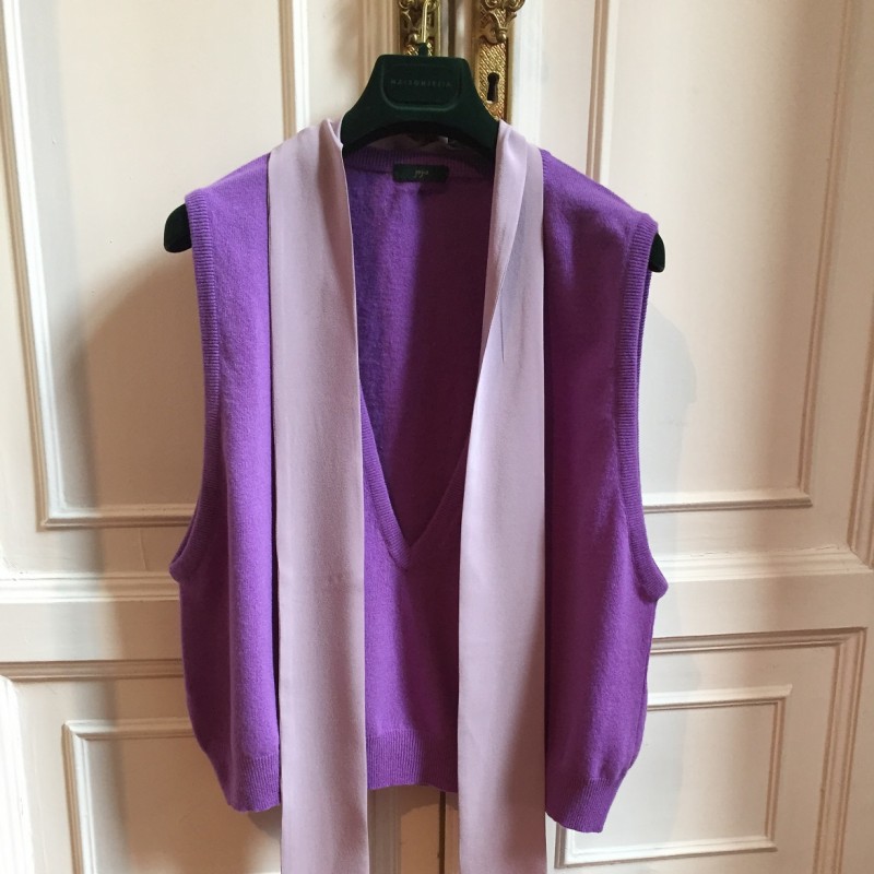 Jejia Grace Gilet in Violet Lambswool and Silk 