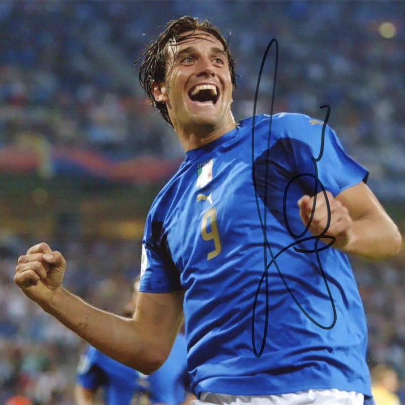 Photograph signed by Luca Toni